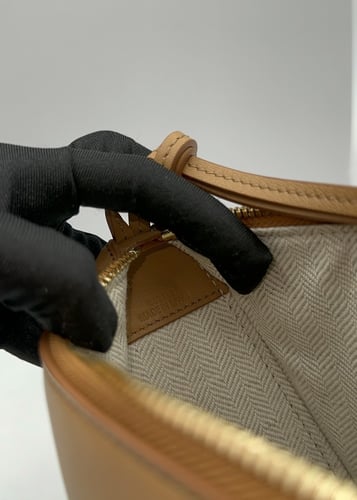 شنطة لويفي Hammock بني اللون