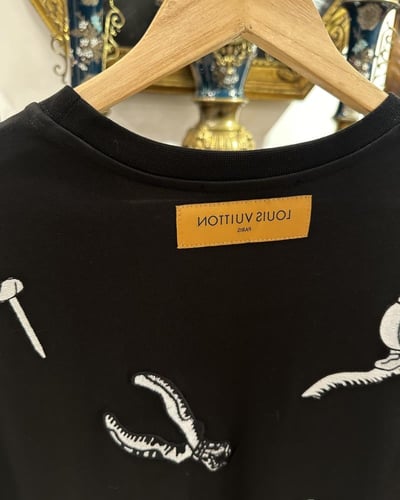 تيشيرت لويس فيتون اسود