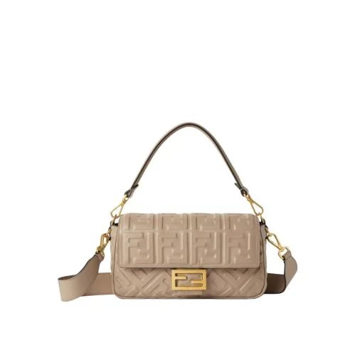 شنطة فندي FENDI bag