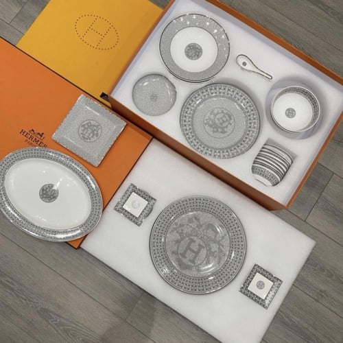 طقم سفره ارميز 41 قطعة Hermes Set of Forty-One Mos...