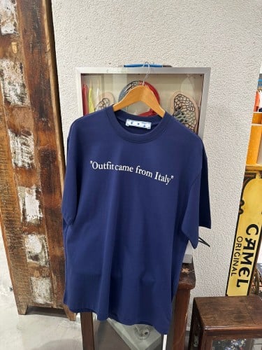 تيشيرت اوف وايت كحلي