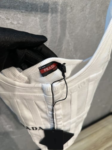 توب برادا ابيض