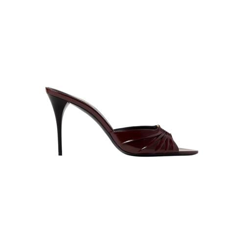 كعب سان لوران Babylone 90 Mule Sandals in Smooth L...