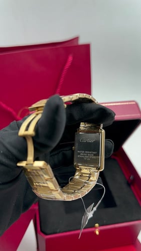 ساعة كارتيه رجالية ذهبية