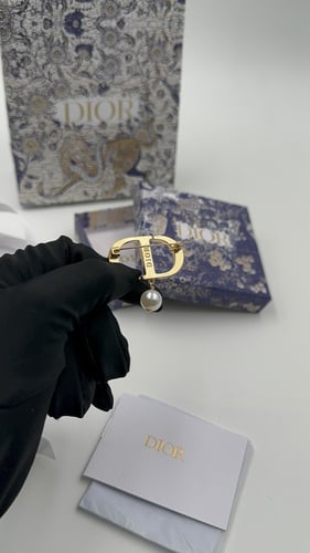 بروش ديور لون ذهبي بلؤلؤ