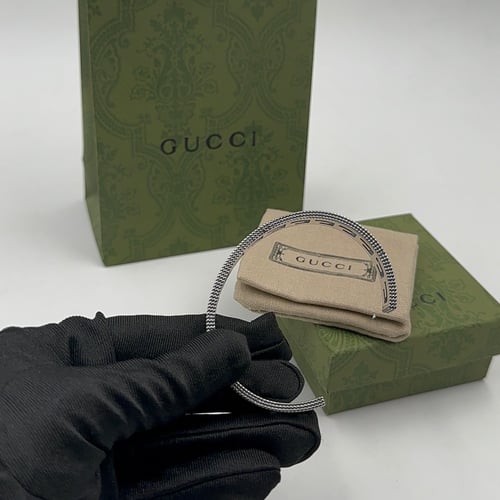 سوارة قوتشي فضي حديد عريضه