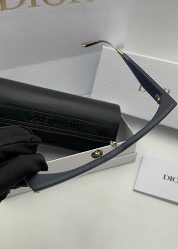 نظارة ديور زرقاء