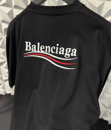 تيشيرت بالنسياقا لون أسود