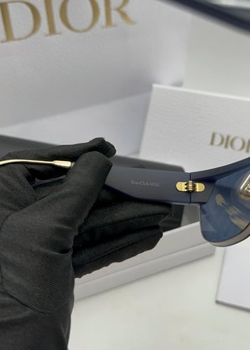 نظارة ديور زرقاء