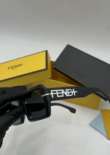نظارة فندي ابيض وأسود FENDI