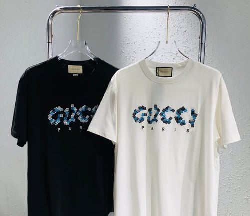 تيشيرت قوتشي أبيض و أسود