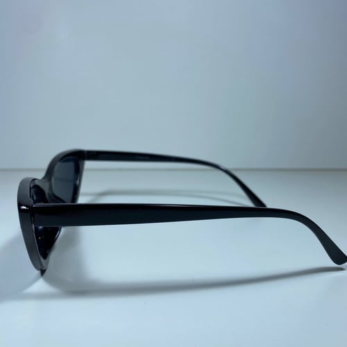 نظارة شانيل لون أسود