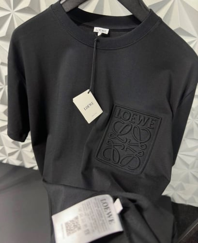 تيشيرت لويفي LOEWE
