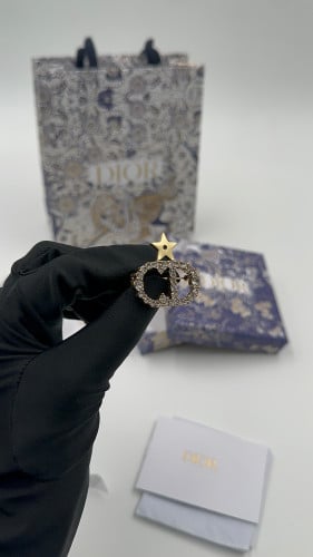 بروش ديور لون ذهبي بنجمة