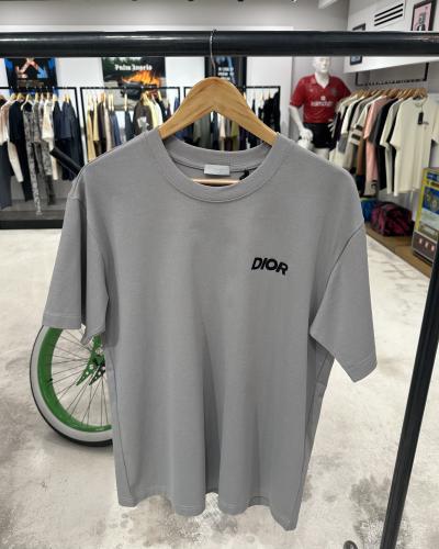 تيشيرت ديور رمادي بطباعة DIOR