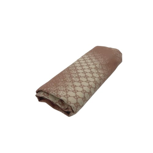 وشاح قوتشي بلونين وردي و سكري