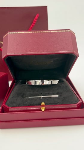 سوارة كارتييه لون فضي