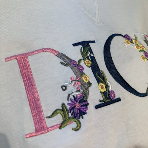 تيشيرت ديور لون أبيض