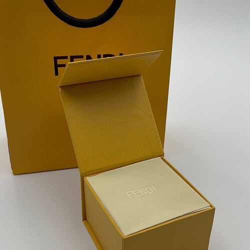 ملحقات فندي