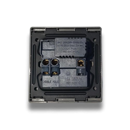 فيش ثلاثي مع مدخل usb ومدخل type c