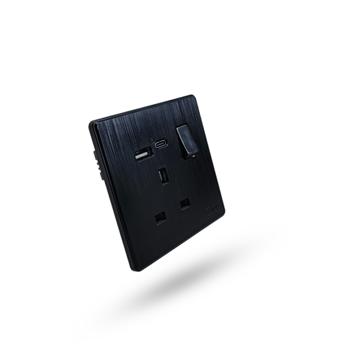 فيش ثلاثي مع مدخل usb ومدخل type c