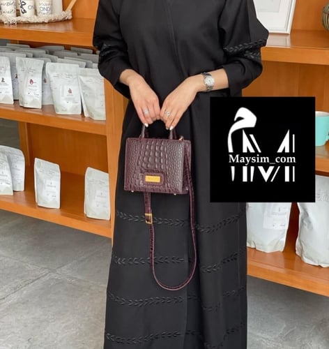 عبايه بقماش كتان