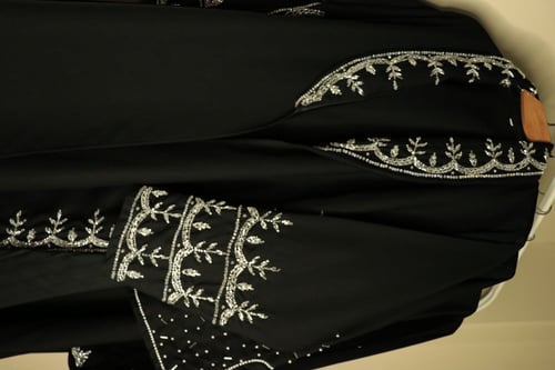 عبايه بقماش كريب