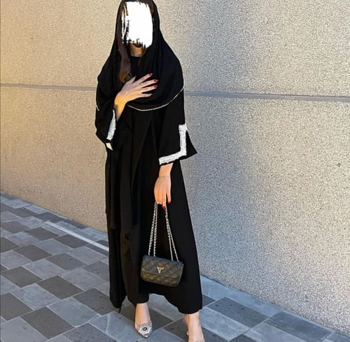 عبايه بقماش كريب