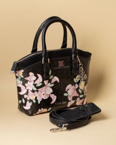 شنطة كتف/كروس ماركة كالفين كلاين