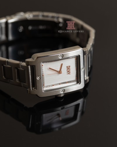 ساعة نسائية ماركة دكني NY6662