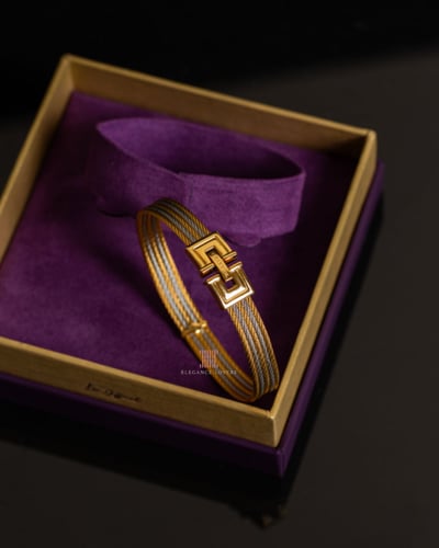 إسوارة مطلية ذهب ماركة شاريول - BIARRITZ BANGLE