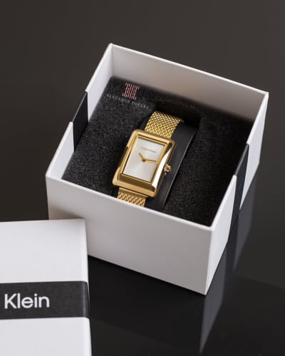 ساعة نسائية ماركة كالفين كلاين