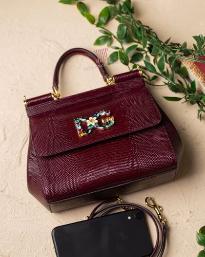 شنطة كروس ماركة دولتشي آند جابانا - عنابي