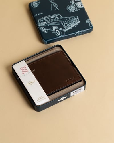 محفظة رجالية ماركة فوسيل - Full Brown Leather