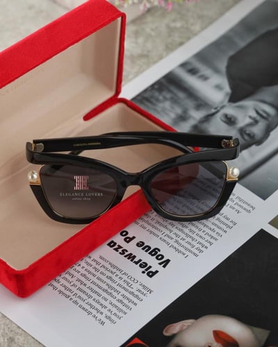 نظارة شمسية نسائية ماركة كارولينا هيريرا - Black/P...