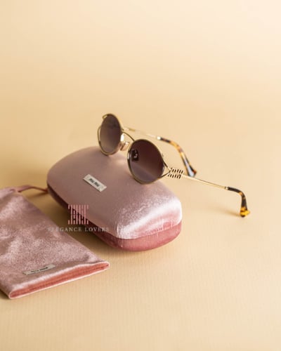 نظارة شمسية نسائية ماركة ميو ميو MU52YS - Black