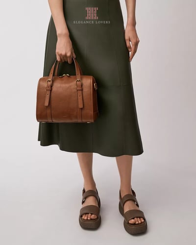 شنطة كتف ماركة فوسيل