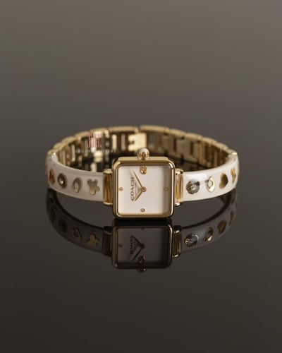 ساعة نسائية ماركة كوتش - موديل جينفر لوبيز لؤلؤي