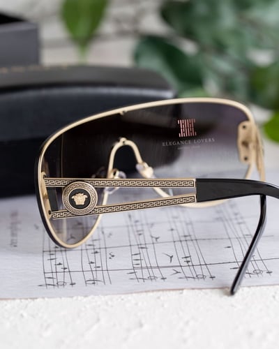 نظارة شمسية نسائية ماركة فرزاتشي VE2166