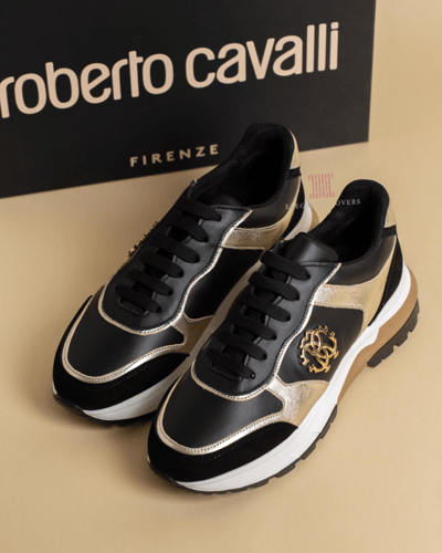 حذاء سنيكرز نسائي ماركة روبرتو كافالي - أسود + ذهب...