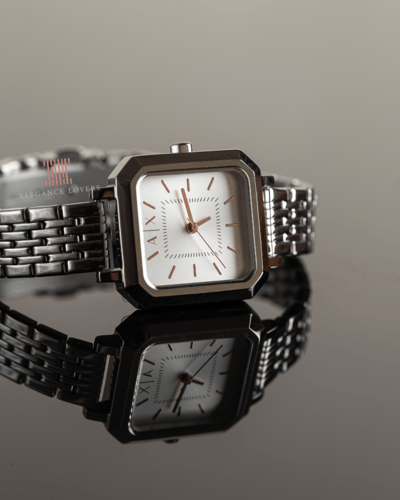 ساعة نسائية ماركة ارماني اكسشينج AX5724