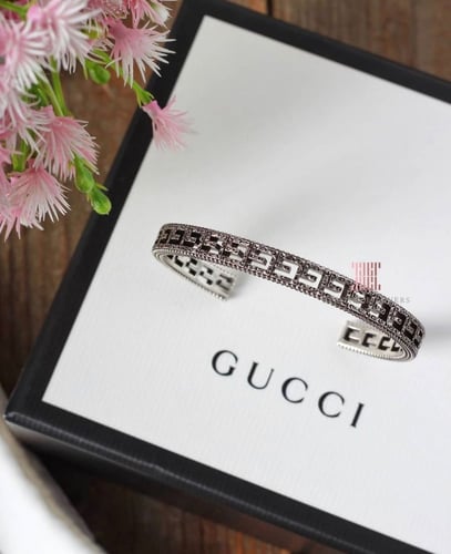 إسوارة فضة ماركة جوتشي