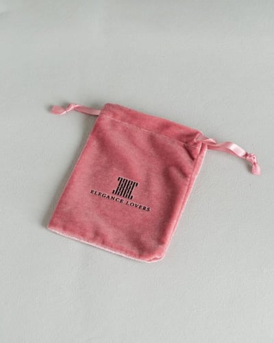 حلق باسكويل ديزاين مطلي ذهب أصفر ماركة Elegance Lo...