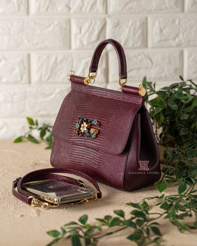 شنطة كروس ماركة دولتشي آند جابانا - عنابي