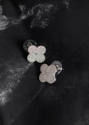 حلق فان كليف ديزاين كريستال ماركة Elegance Lovers