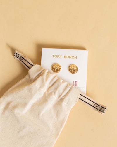 حلق مطلي ذهب ماركة توري بورش - T Logo Gold