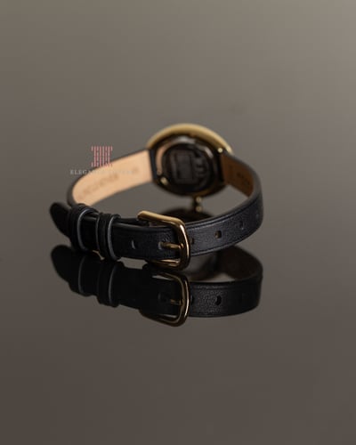 ساعة نسائية ماركة كوتش - Oval Black Strap