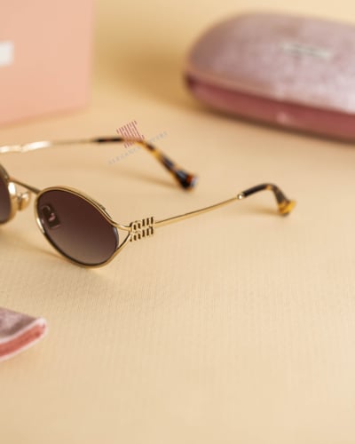 نظارة شمسية نسائية ماركة ميو ميو MU52YS - Black