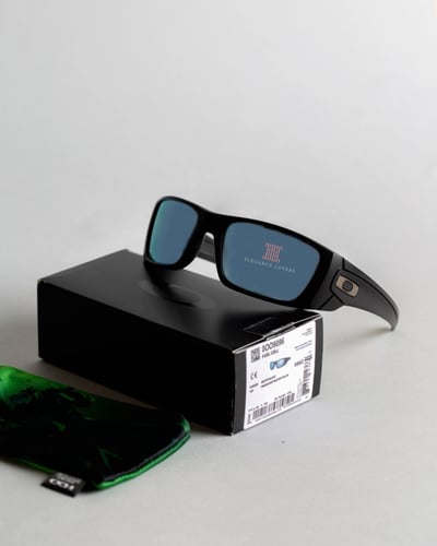 نظارة شمسية رجالية ماركة اوكلي (بولارايزد)