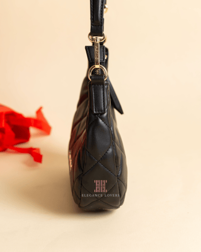 شنطة كتف ماركة فلنتينو - Half Moon Black Leather